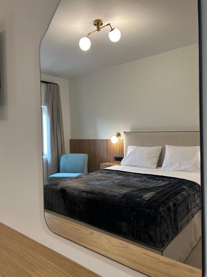 Piedra Luxury Apartments Nafplio Bagian luar foto