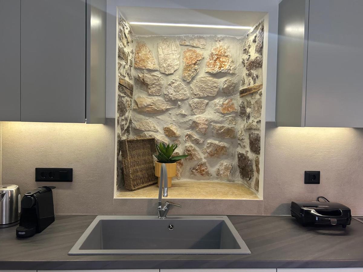 Piedra Luxury Apartments Nafplio Bagian luar foto