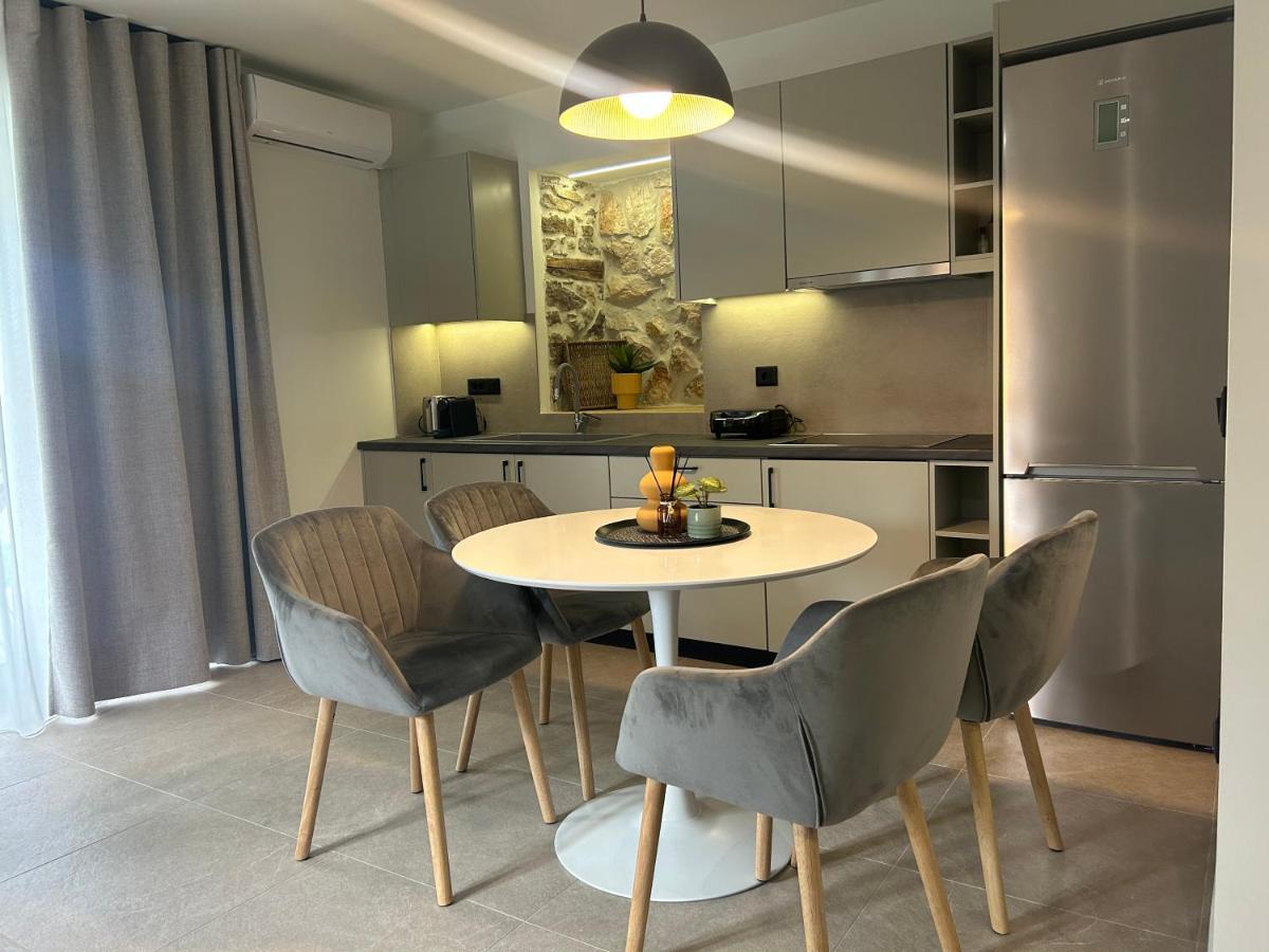 Piedra Luxury Apartments Nafplio Bagian luar foto