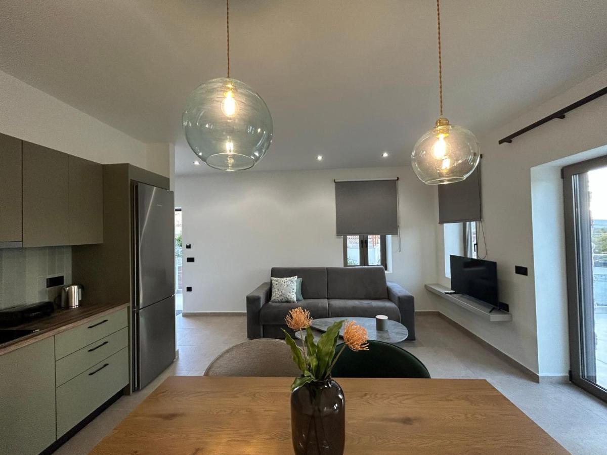 Piedra Luxury Apartments Nafplio Bagian luar foto