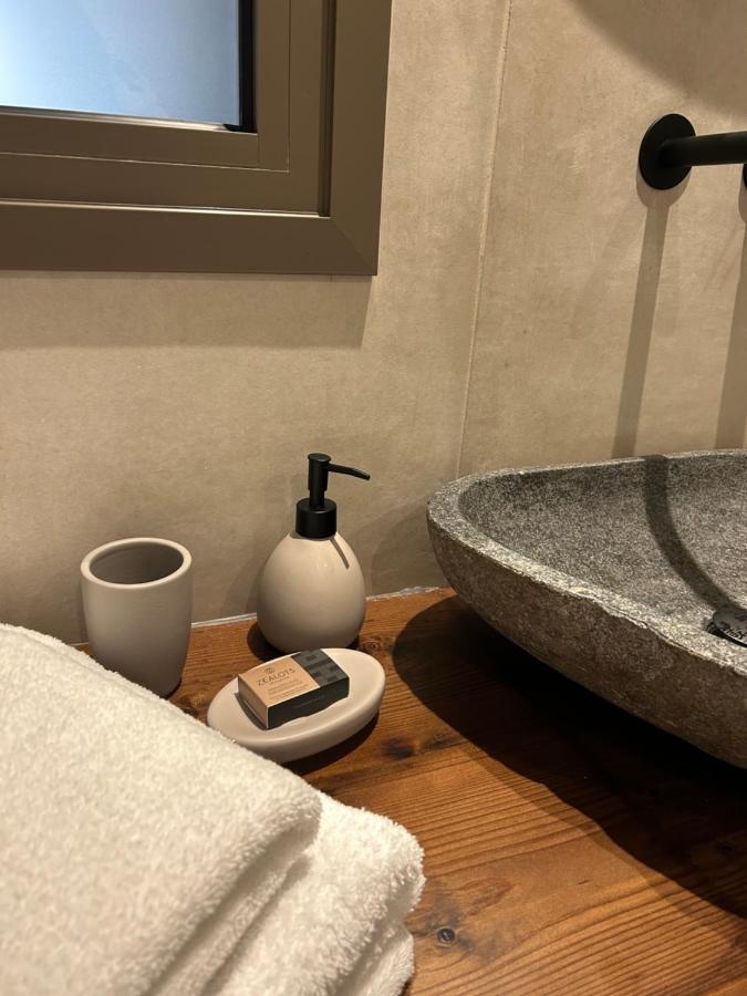 Piedra Luxury Apartments Nafplio Bagian luar foto